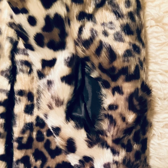 1960s-Style Leopard Print Faux Fur Long Vest (Unisex) - Picture 5 of 6